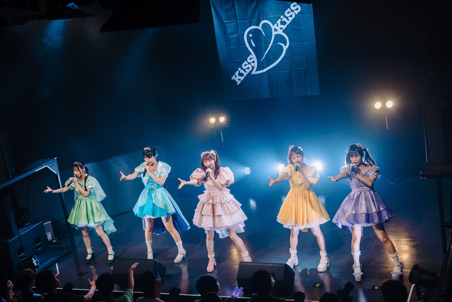 KiSS KiSS（Photo by Takumi Gunji）