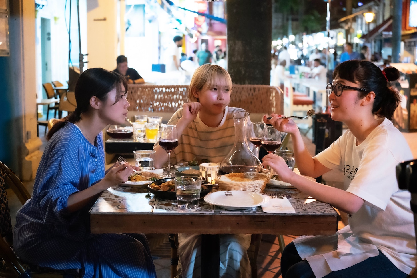 「マジカル・シークレット・ツアー」より。