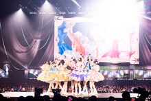 「SWEET STEADY 2nd ANNIVERSARY LIVE『SWEET STEP』」幕張メッセ公演の様子。