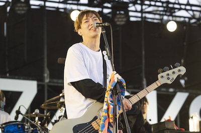 GEN（B, Vo）（撮影：ヤオタケシ）