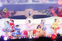 「SWEET STEADY 2nd ANNIVERSARY LIVE『SWEET STEP』」幕張メッセ公演の様子。