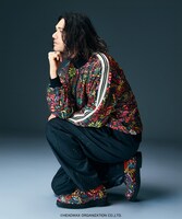 glamb × hideコラボアパレルルックより。©HEADWAX ORGANIZATION CO.,LTD./ by courtesy of HIDEO CANNO (CAPS)