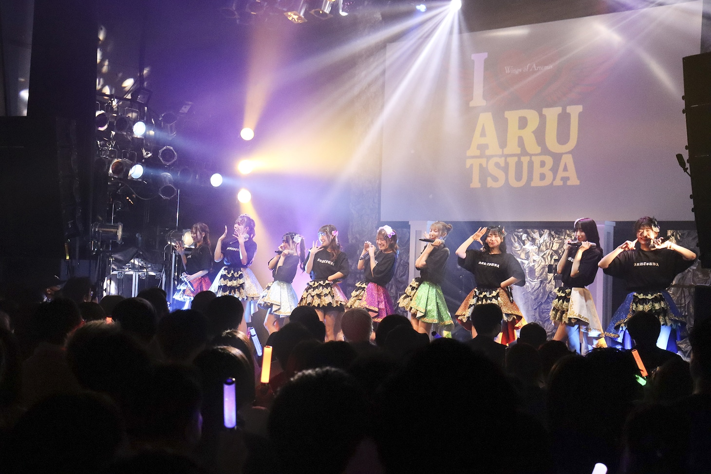 アルテミスの翼の全国ツアー「I ♡ ARUTSUBA」ファイナル公演の様子。