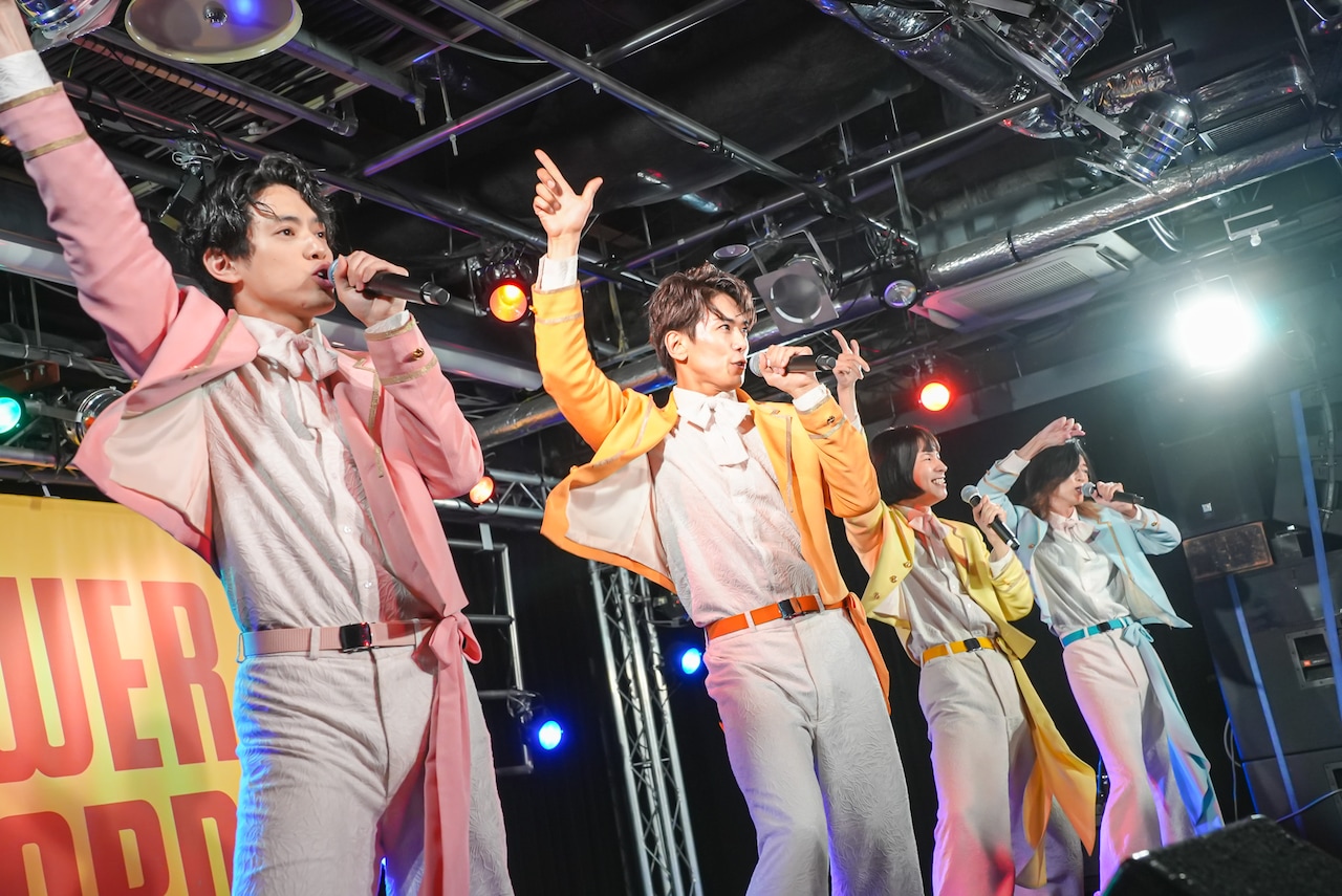 モナキいよいよ明日デビュー！前日なのにタワレコ渋谷店に700人集まる