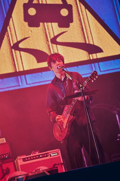 喜多建介（G, Vo）（撮影：山川哲矢）