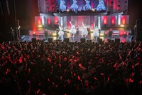 「東京女子流 LAST LIVE ～*キセキの物語*～」の様子。