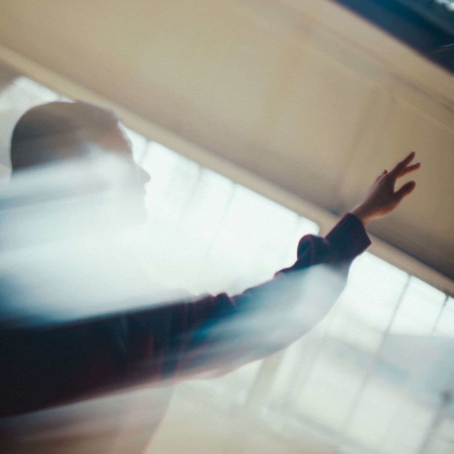 RLOEVO「Magic」ジャケット