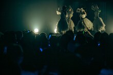 「東京女子流 LAST LIVE ～*キセキの物語*～」の様子。