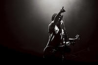 はっとり（Vo, G）（撮影：酒井ダイスケ）