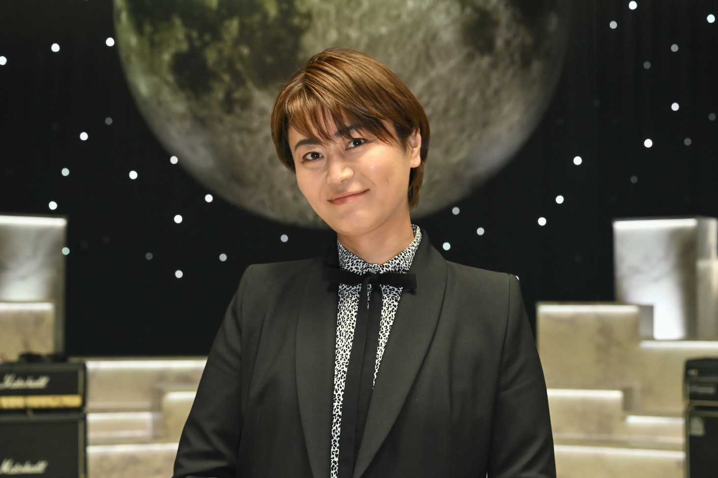 氷川きよし。日本テレビ系の新音楽番組「夜の音 -TOKYO MIDNIGHT MUSIC-」初回放送より。