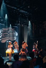Palette Parade「全国ツアー2026『JAM JAM JAM!!!!!!!』」初日公演の様子。（撮影：真島洸）