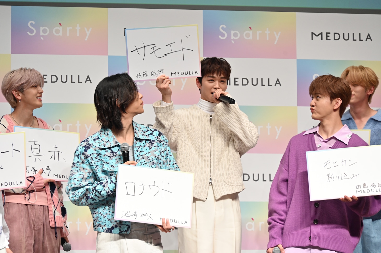 サモエドの魅力を語る後藤威尊。