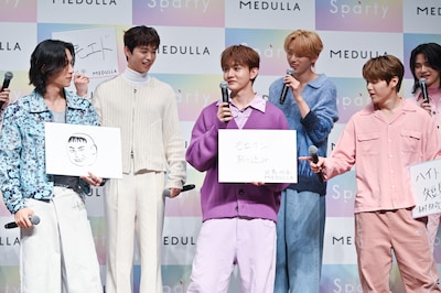 「モヒカン剃り込み」を懐かしむ田島将吾。