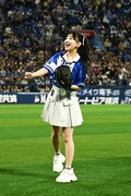 横浜DeNAベイスターズのイニング間イベント「ズッバーン！NICE PITCHING」に挑戦する徳永羚海（AKB48）。