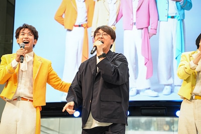 じん（モナキ）と酒井一圭（純烈）。