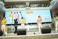 モナキと酒井一圭（純烈）。