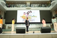 モナキのファンクラブ開設発表時の様子。