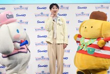 “決めエール”を披露するシナモロール、吉田仁人（M!LK）、ポムポムプリン。