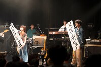 メジャーデビュー発表の様子。（撮影：纐纈悠仁）