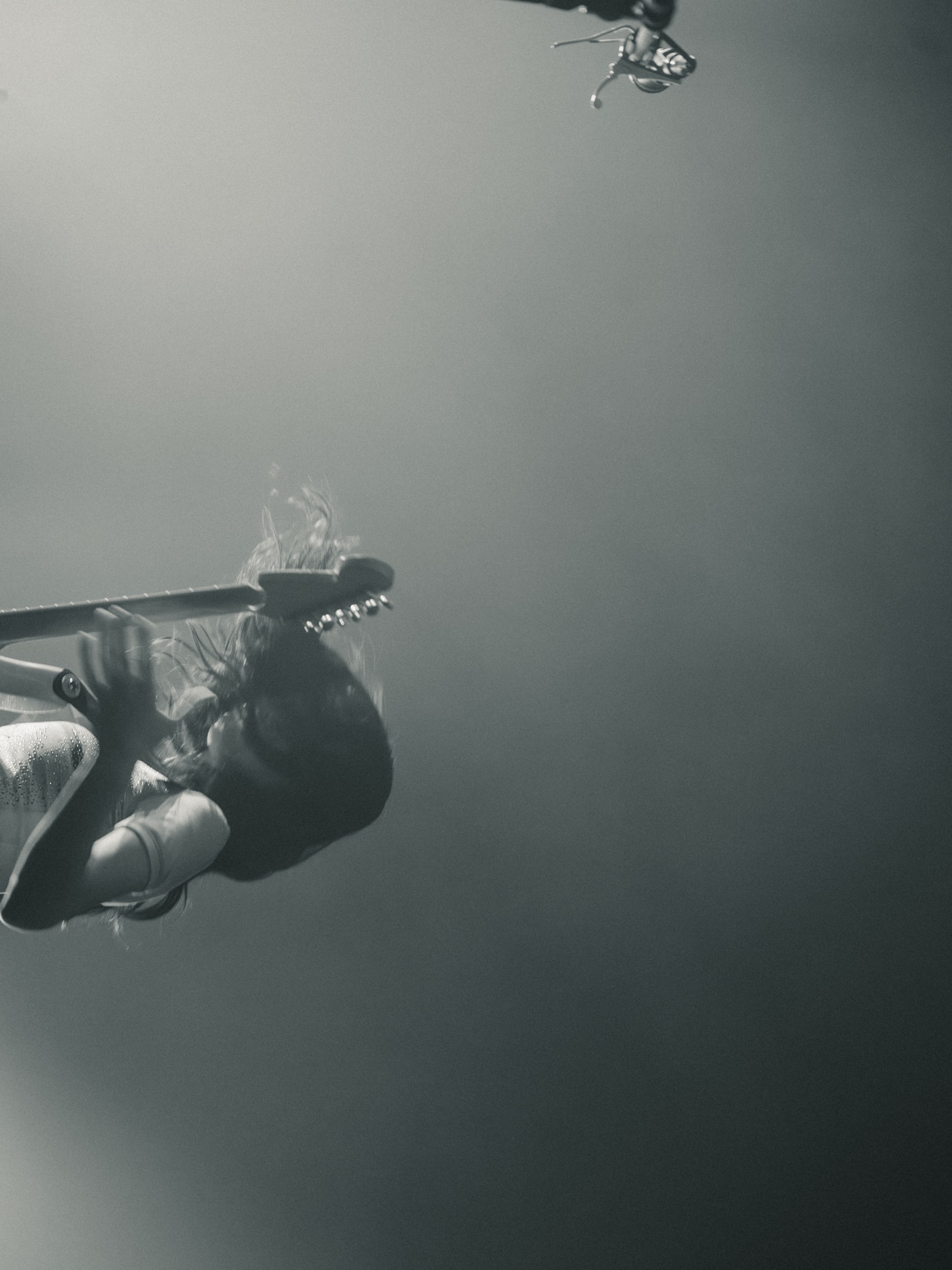 塩塚モエカ（Vo, G / 羊文学）