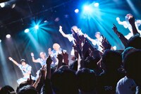 「Tohkei 新体制お披露目 単独公演『花明』」の様子。