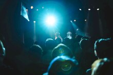 「Tohkei 新体制お披露目 単独公演『花明』」の様子。（撮影：明井巧）