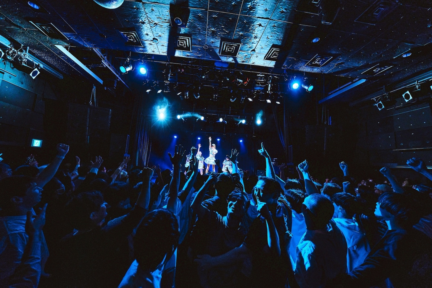 「Tohkei 新体制お披露目 単独公演『花明』」の様子。（撮影：明井巧）