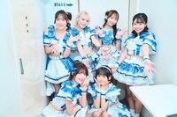 Tohkei。前列が新メンバーの日下部美愛と夏希茉恋。後列左から花沢りみ、八神ミク、松田えな、白瀬はる。