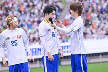 アーティスト選抜が日本代表レジェンズと夢のサッカー大会！埼スタでの大熱戦に本田圭佑「正直ナメてました」