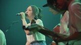 阿部真央「Ding-dong」ライブ映像のサムネイル。