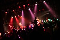 「CiON's Love Call 2026 supported byライブナタリー」よりCiONのステージの様子。（Photo by MAYUMI）