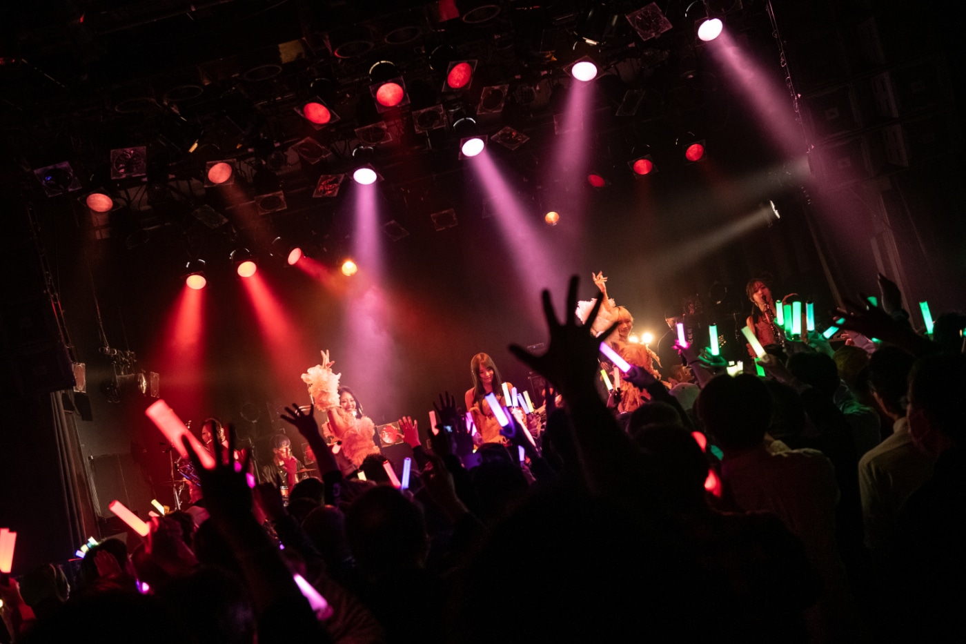 「CiON's Love Call 2026 supported byライブナタリー」よりCiONのステージの様子。（Photo by MAYUMI）