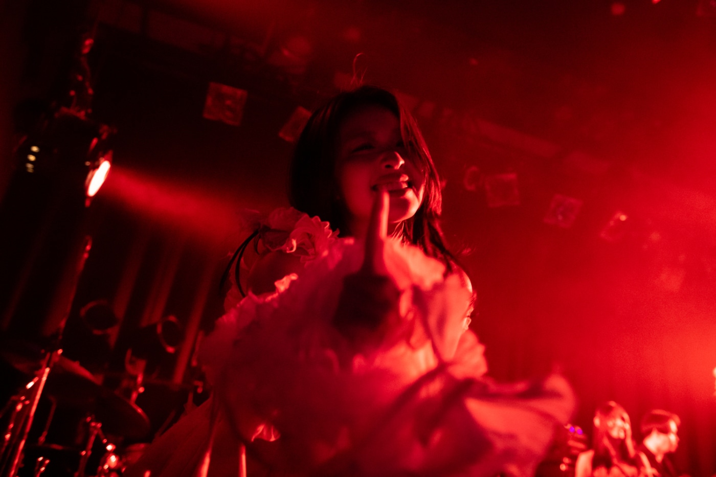 愛佳（Vo / CiON）（Photo by MAYUMI）