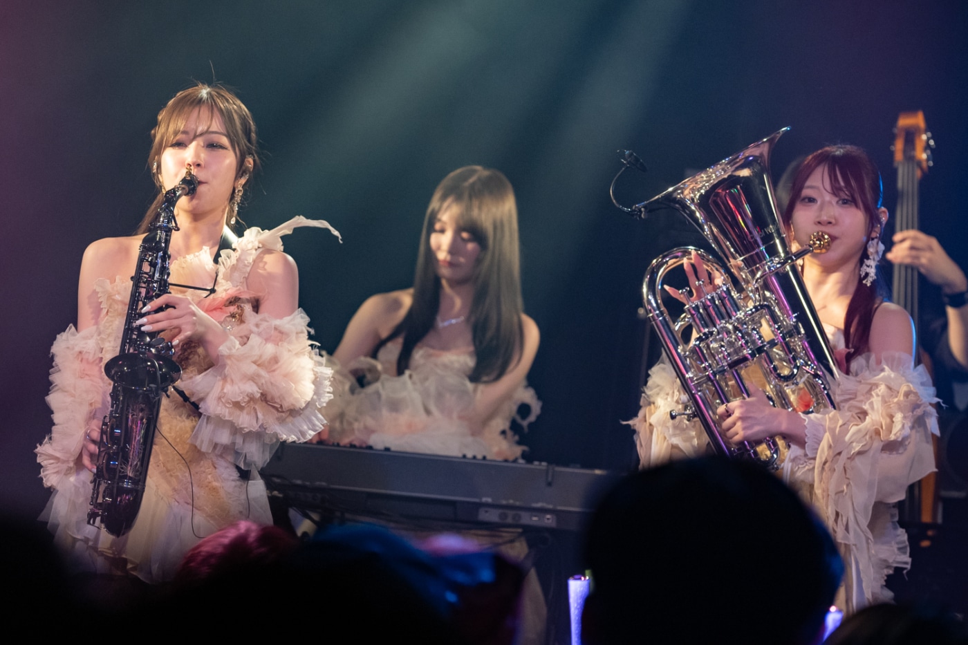 「CiON's Love Call 2026 supported byライブナタリー」よりCiONのステージの様子。（Photo by MAYUMI）