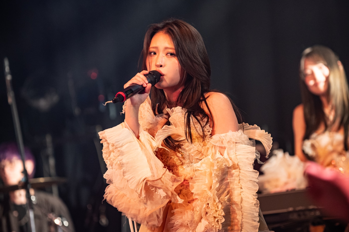 愛佳（Vo / CiON）（Photo by MAYUMI）