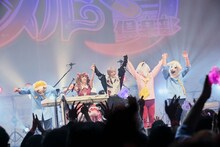 東京メルヘン倶楽部「漆黒のZepp」の様子。