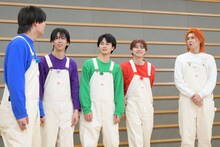 シーズン11の抱負を発表する超特急メンバー。