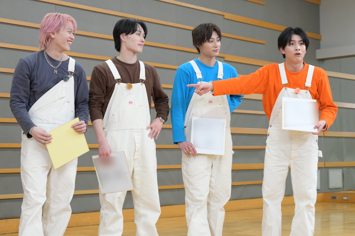 シーズン11の抱負を発表する超特急メンバー。