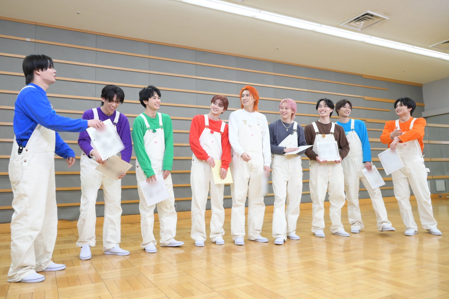 シーズン11の抱負を発表する超特急メンバー。