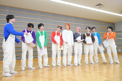 シーズン11の抱負を発表する超特急メンバー。