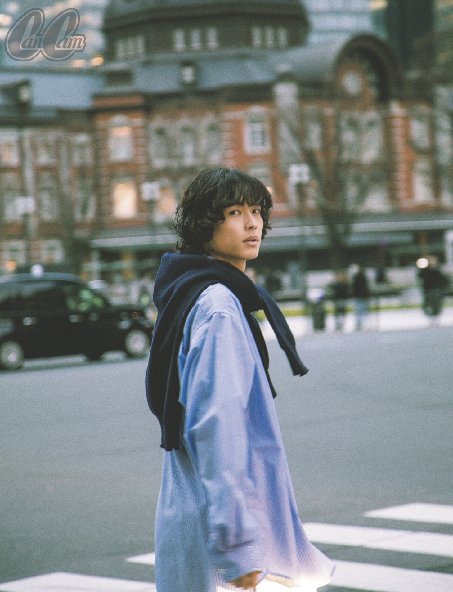 雑誌「CanCam」6月号より松村北斗（SixTONES）。