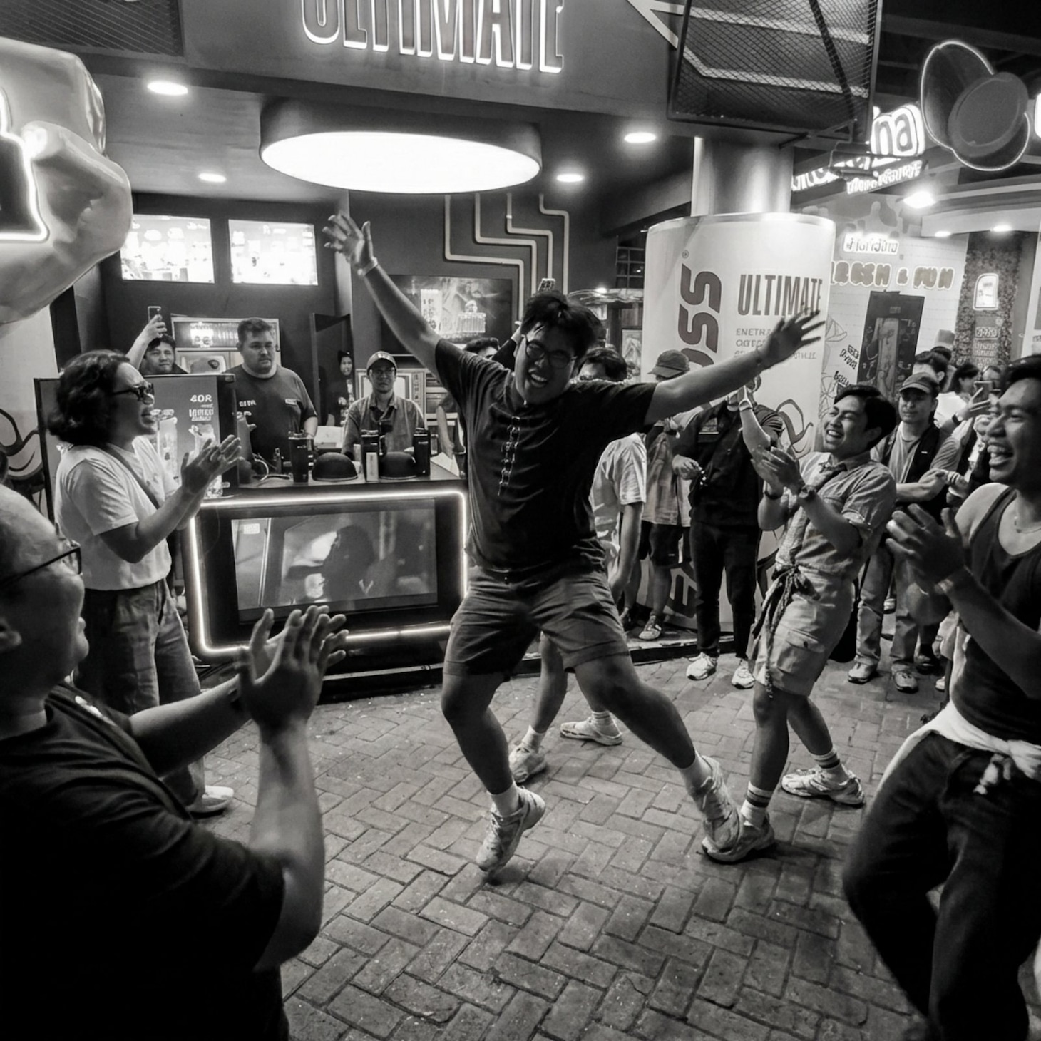 DONGROSSO「DANCING OTAKU」ジャケット