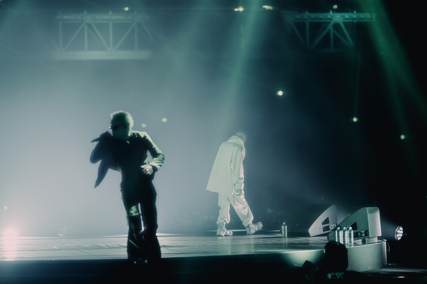 KUJAとOZworld。（Photo by Jun Yokoyama）