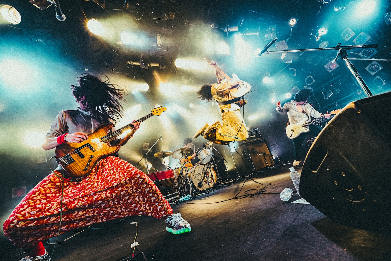 挫・人間、春の渋谷で「地獄式新入生歓迎会」下川リヲはイフリートなのかもしれない