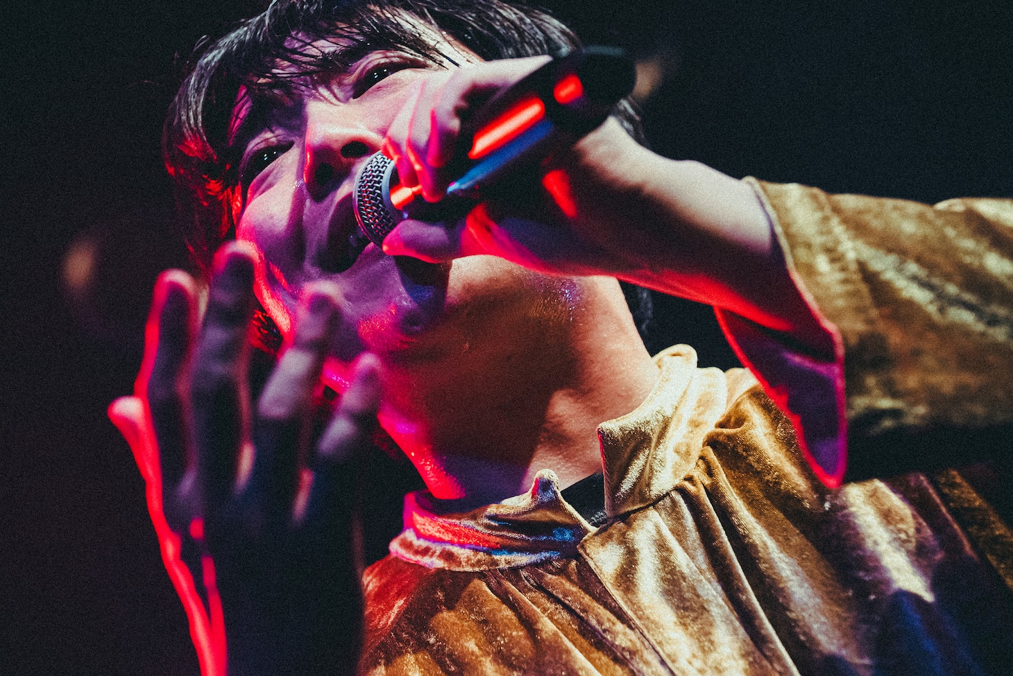 下川リヲ（Vo, G）（撮影：エドソウタ）