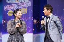 左から関根麻里、関根勤。