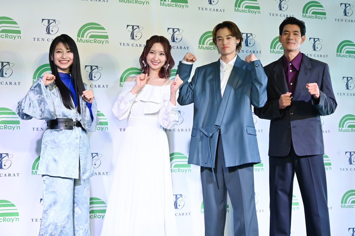 左から雨宮天、戸松遥、窪塚愛流、中島歩。