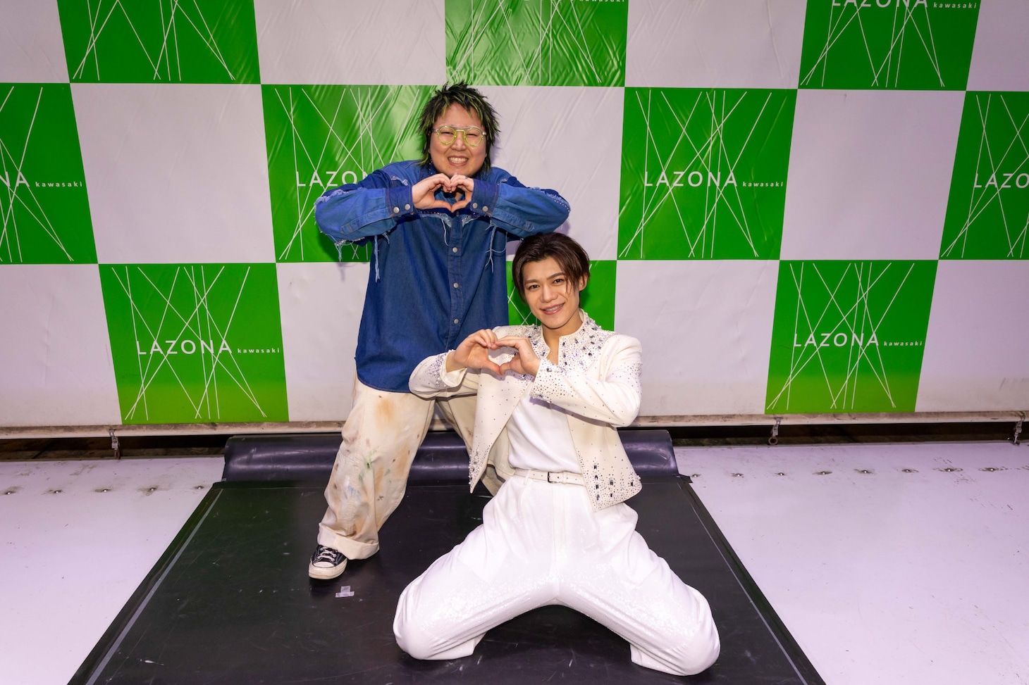 こっちのけんとと新浜レオン。