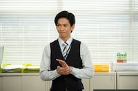 「あざとかわいいワタシが優勝」第4話より、船津稜雅（超特急）演じる清水課長。