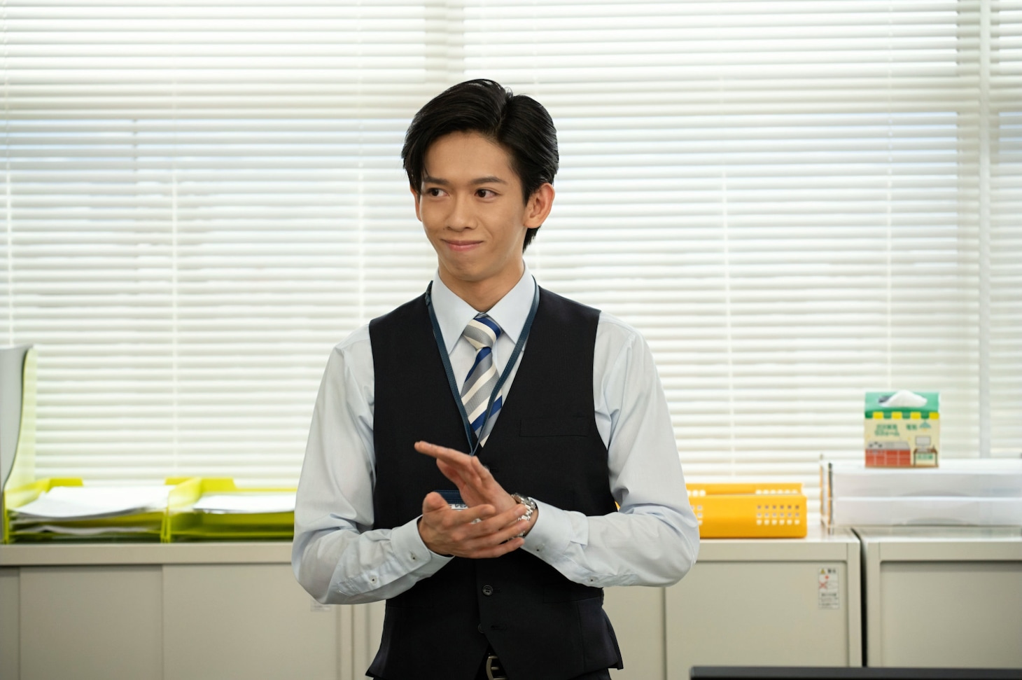 「あざとかわいいワタシが優勝」第4話より、船津稜雅（超特急）演じる清水課長。